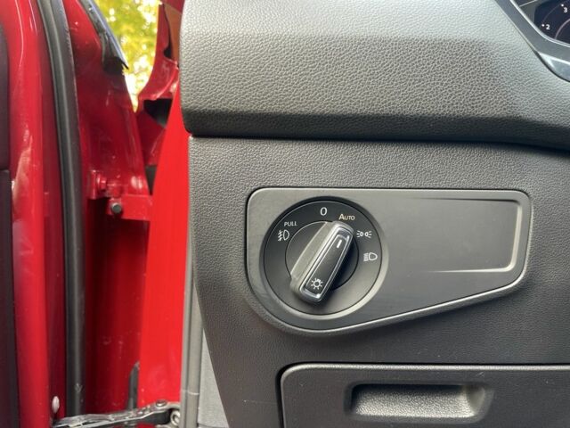 Красный Фольксваген Тигуан, объемом двигателя 2 л и пробегом 75 тыс. км за 19600 $, фото 16 на Automoto.ua