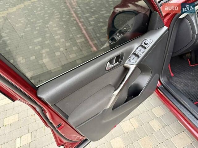 Красный Фольксваген Тигуан, объемом двигателя 2 л и пробегом 244 тыс. км за 8999 $, фото 33 на Automoto.ua