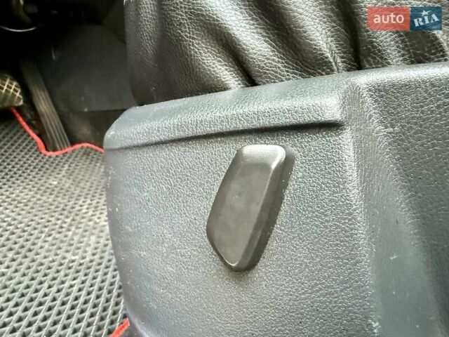 Красный Фольксваген Тигуан, объемом двигателя 2 л и пробегом 244 тыс. км за 8999 $, фото 37 на Automoto.ua