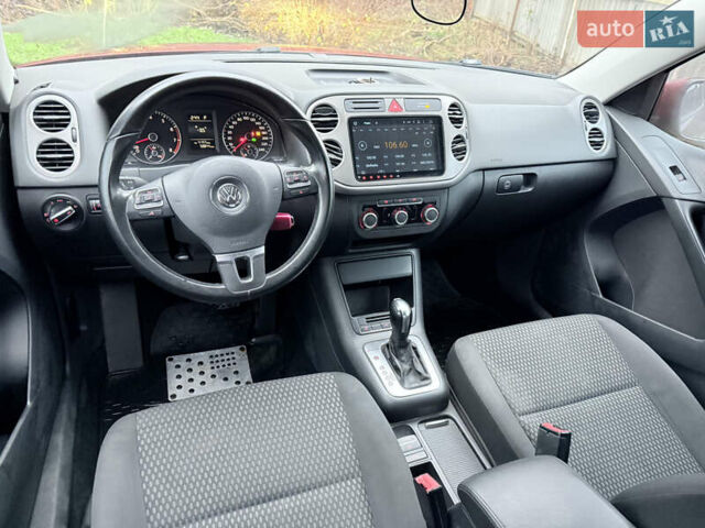Червоний Фольксваген Тігуан, об'ємом двигуна 1.98 л та пробігом 218 тис. км за 8999 $, фото 51 на Automoto.ua