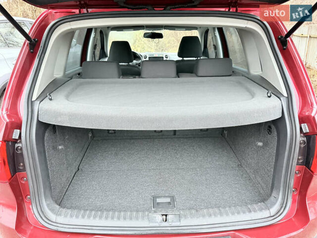 Червоний Фольксваген Тігуан, об'ємом двигуна 1.98 л та пробігом 218 тис. км за 8999 $, фото 43 на Automoto.ua