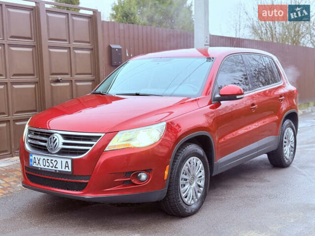 Червоний Фольксваген Тігуан, об'ємом двигуна 1.98 л та пробігом 218 тис. км за 8999 $, фото 5 на Automoto.ua