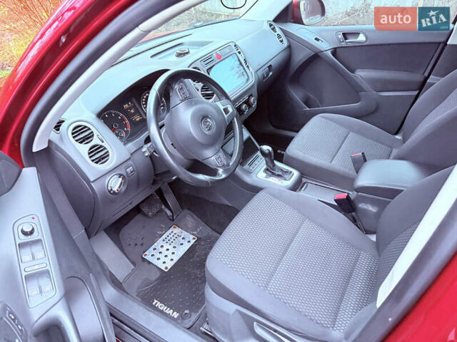 Червоний Фольксваген Тігуан, об'ємом двигуна 1.98 л та пробігом 218 тис. км за 8999 $, фото 9 на Automoto.ua