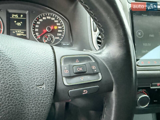 Червоний Фольксваген Тігуан, об'ємом двигуна 1.98 л та пробігом 218 тис. км за 8999 $, фото 41 на Automoto.ua