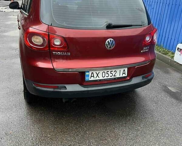 Красный Фольксваген Тигуан, объемом двигателя 1.98 л и пробегом 215 тыс. км за 10500 $, фото 6 на Automoto.ua
