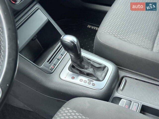 Червоний Фольксваген Тігуан, об'ємом двигуна 1.98 л та пробігом 218 тис. км за 8999 $, фото 35 на Automoto.ua