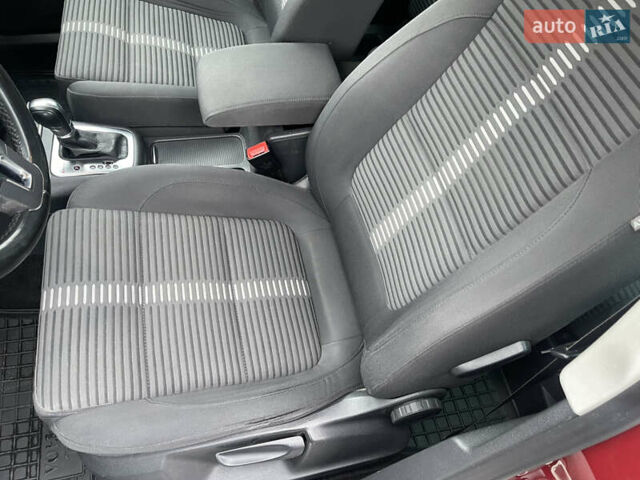 Червоний Фольксваген Тігуан, об'ємом двигуна 2 л та пробігом 232 тис. км за 10900 $, фото 10 на Automoto.ua