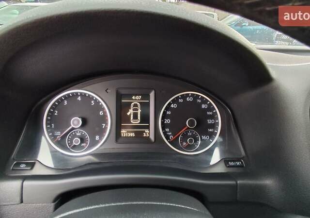 Красный Фольксваген Тигуан, объемом двигателя 2 л и пробегом 200 тыс. км за 10999 $, фото 19 на Automoto.ua