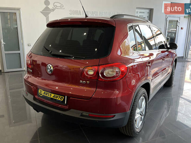 Красный Фольксваген Тигуан, объемом двигателя 2 л и пробегом 108 тыс. км за 12700 $, фото 6 на Automoto.ua