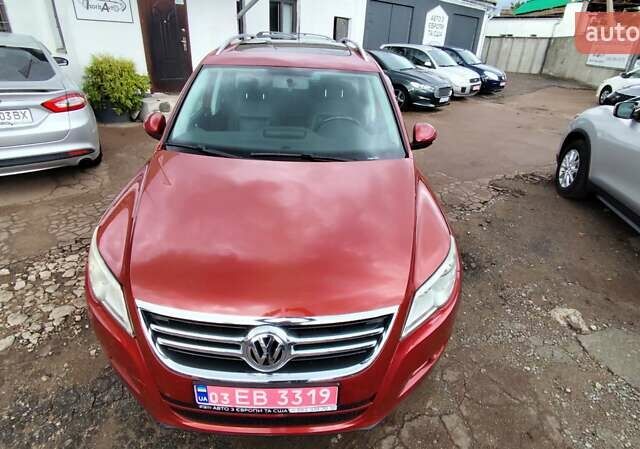 Красный Фольксваген Тигуан, объемом двигателя 2 л и пробегом 200 тыс. км за 10999 $, фото 13 на Automoto.ua