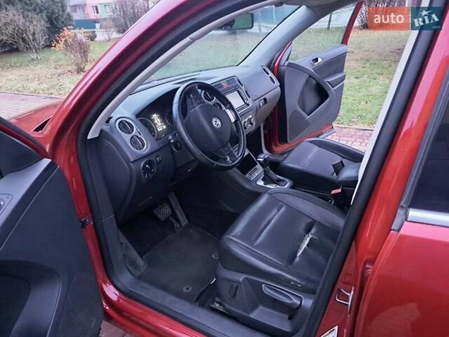 Красный Фольксваген Тигуан, объемом двигателя 1.98 л и пробегом 196 тыс. км за 9500 $, фото 13 на Automoto.ua