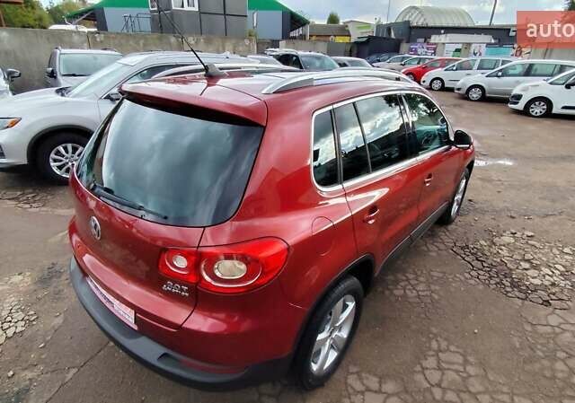 Красный Фольксваген Тигуан, объемом двигателя 2 л и пробегом 200 тыс. км за 10999 $, фото 9 на Automoto.ua