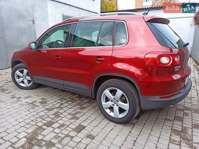 Красный Фольксваген Тигуан, объемом двигателя 1.98 л и пробегом 270 тыс. км за 9000 $, фото 9 на Automoto.ua