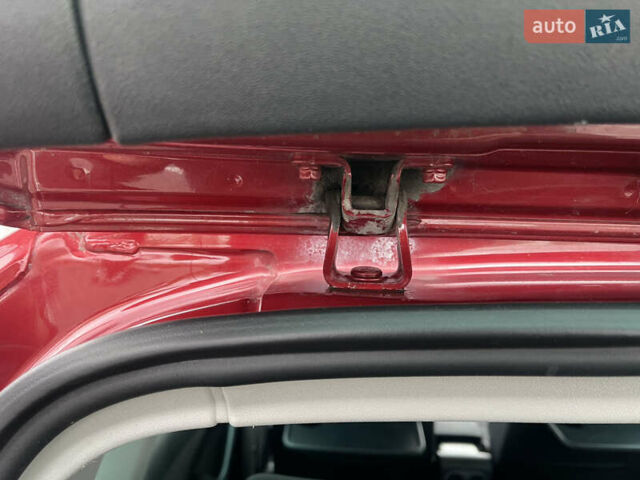 Червоний Фольксваген Тігуан, об'ємом двигуна 2 л та пробігом 232 тис. км за 10900 $, фото 26 на Automoto.ua
