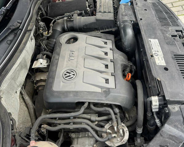 Красный Фольксваген Тигуан, объемом двигателя 1.97 л и пробегом 205 тыс. км за 12500 $, фото 10 на Automoto.ua