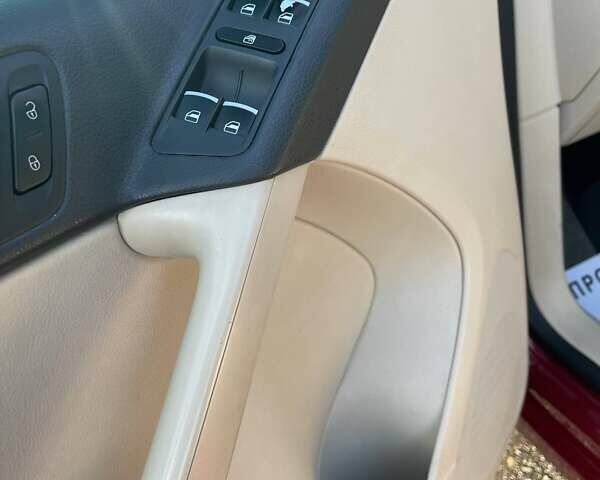 Красный Фольксваген Тигуан, объемом двигателя 1.98 л и пробегом 265 тыс. км за 9990 $, фото 10 на Automoto.ua