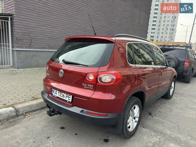 Красный Фольксваген Тигуан, объемом двигателя 1.97 л и пробегом 205 тыс. км за 12500 $, фото 5 на Automoto.ua
