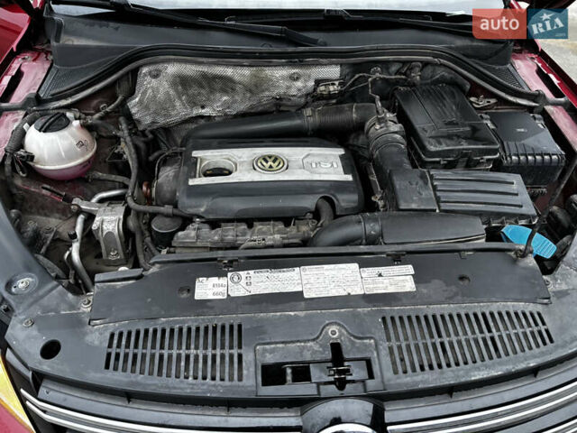 Красный Фольксваген Тигуан, объемом двигателя 1.98 л и пробегом 224 тыс. км за 11500 $, фото 15 на Automoto.ua