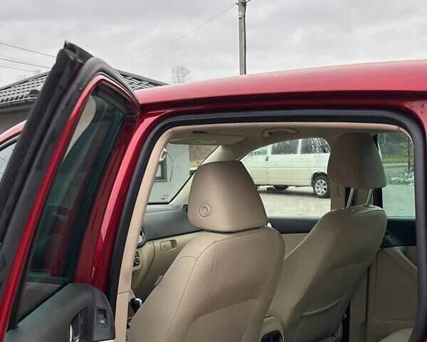 Красный Фольксваген Тигуан, объемом двигателя 2 л и пробегом 198 тыс. км за 8999 $, фото 7 на Automoto.ua