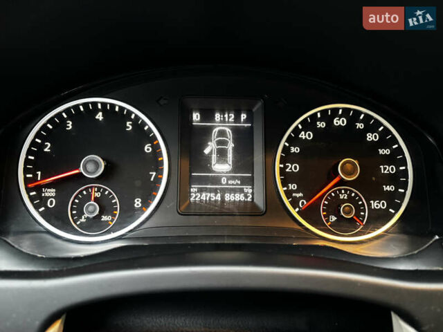 Красный Фольксваген Тигуан, объемом двигателя 1.98 л и пробегом 224 тыс. км за 11500 $, фото 17 на Automoto.ua