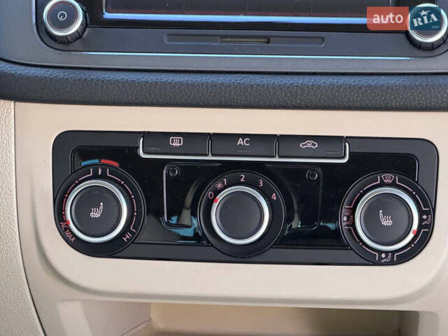 Красный Фольксваген Тигуан, объемом двигателя 1.98 л и пробегом 181 тыс. км за 12200 $, фото 16 на Automoto.ua