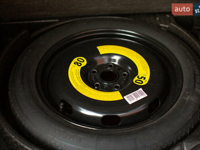 Красный Фольксваген Тигуан, объемом двигателя 1.98 л и пробегом 159 тыс. км за 13300 $, фото 32 на Automoto.ua