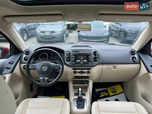 Красный Фольксваген Тигуан, объемом двигателя 1.98 л и пробегом 175 тыс. км за 13800 $, фото 9 на Automoto.ua