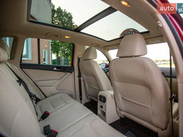 Красный Фольксваген Тигуан, объемом двигателя 1.98 л и пробегом 159 тыс. км за 13300 $, фото 19 на Automoto.ua