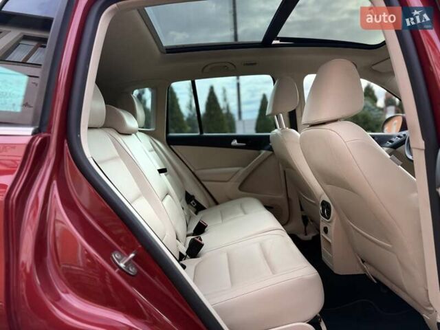 Красный Фольксваген Тигуан, объемом двигателя 1.98 л и пробегом 181 тыс. км за 13499 $, фото 76 на Automoto.ua