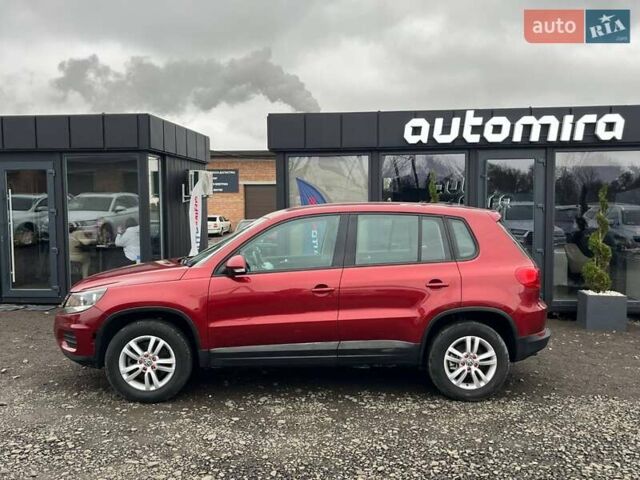 Червоний Фольксваген Тігуан, об'ємом двигуна 2 л та пробігом 142 тис. км за 7900 $, фото 3 на Automoto.ua