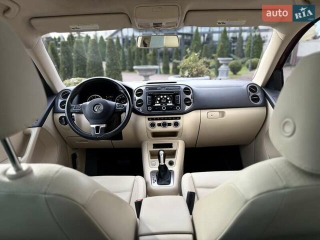 Красный Фольксваген Тигуан, объемом двигателя 1.98 л и пробегом 181 тыс. км за 13499 $, фото 62 на Automoto.ua