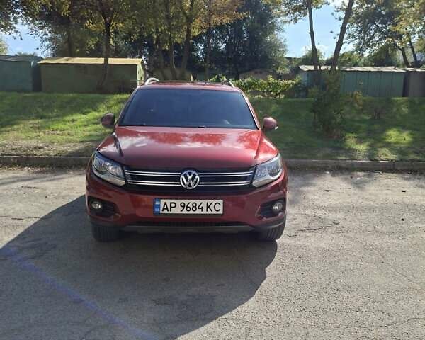 Красный Фольксваген Тигуан, объемом двигателя 1.98 л и пробегом 161 тыс. км за 14900 $, фото 4 на Automoto.ua