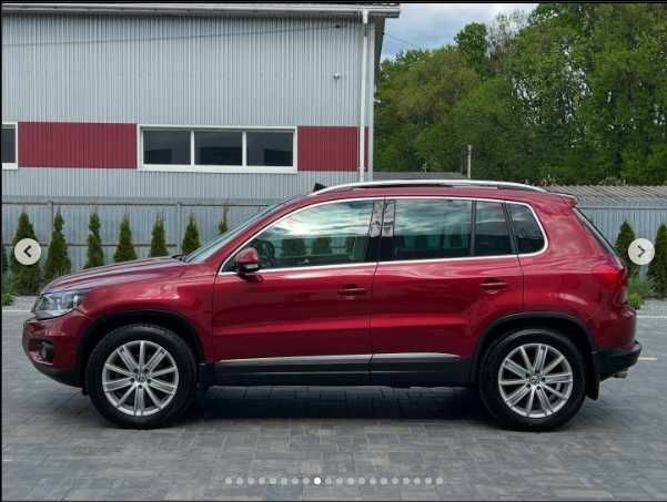 Красный Фольксваген Тигуан, объемом двигателя 2 л и пробегом 205 тыс. км за 12000 $, фото 8 на Automoto.ua