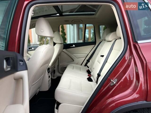 Красный Фольксваген Тигуан, объемом двигателя 1.98 л и пробегом 181 тыс. км за 13499 $, фото 80 на Automoto.ua