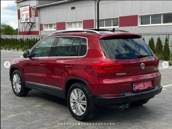 Красный Фольксваген Тигуан, объемом двигателя 2 л и пробегом 205 тыс. км за 12000 $, фото 7 на Automoto.ua