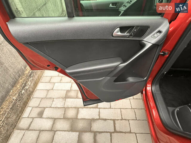 Червоний Фольксваген Тігуан, об'ємом двигуна 1.98 л та пробігом 167 тис. км за 11300 $, фото 13 на Automoto.ua