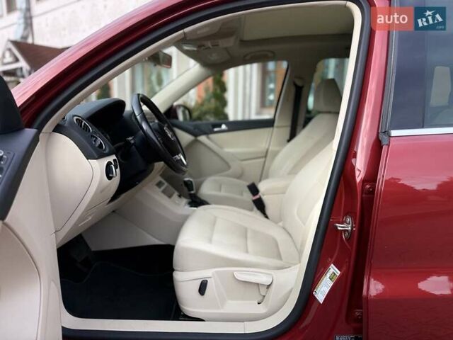 Красный Фольксваген Тигуан, объемом двигателя 1.98 л и пробегом 181 тыс. км за 13499 $, фото 41 на Automoto.ua