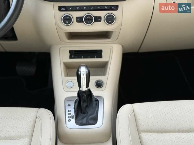 Красный Фольксваген Тигуан, объемом двигателя 1.98 л и пробегом 181 тыс. км за 13499 $, фото 65 на Automoto.ua