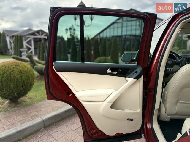 Красный Фольксваген Тигуан, объемом двигателя 1.98 л и пробегом 181 тыс. км за 13499 $, фото 79 на Automoto.ua