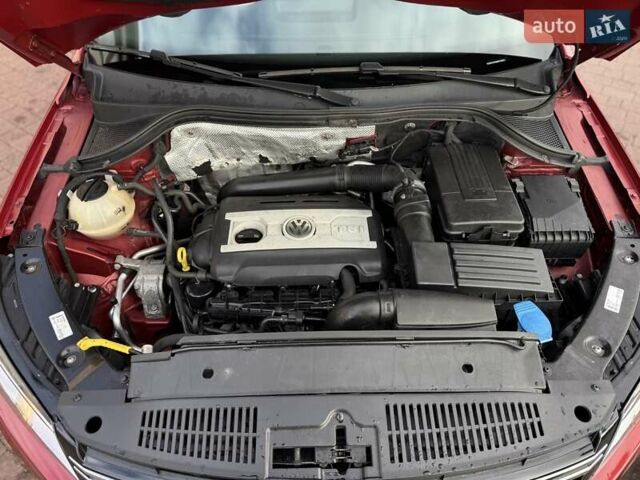 Красный Фольксваген Тигуан, объемом двигателя 1.98 л и пробегом 181 тыс. км за 13499 $, фото 85 на Automoto.ua