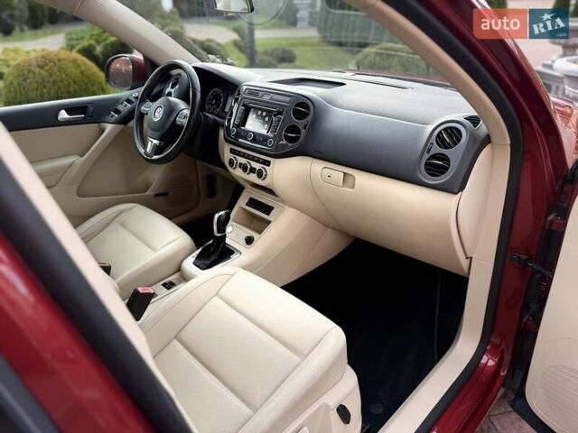 Красный Фольксваген Тигуан, объемом двигателя 1.98 л и пробегом 181 тыс. км за 13499 $, фото 73 на Automoto.ua