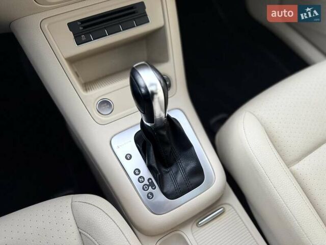 Красный Фольксваген Тигуан, объемом двигателя 1.98 л и пробегом 181 тыс. км за 13499 $, фото 57 на Automoto.ua