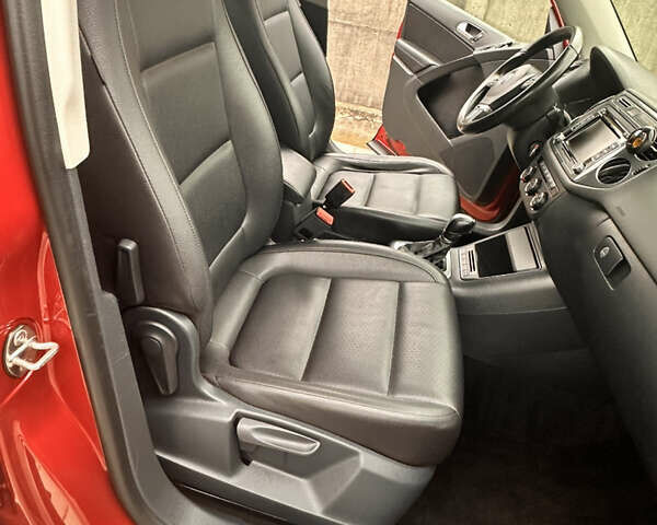 Червоний Фольксваген Тігуан, об'ємом двигуна 1.98 л та пробігом 167 тис. км за 11300 $, фото 15 на Automoto.ua