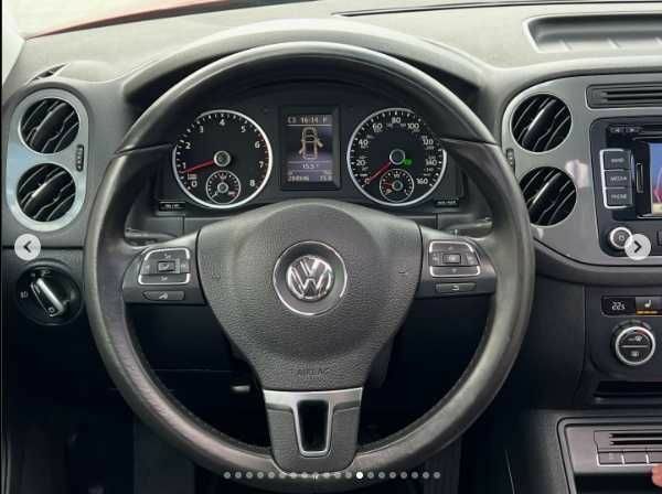 Красный Фольксваген Тигуан, объемом двигателя 2 л и пробегом 205 тыс. км за 12000 $, фото 12 на Automoto.ua