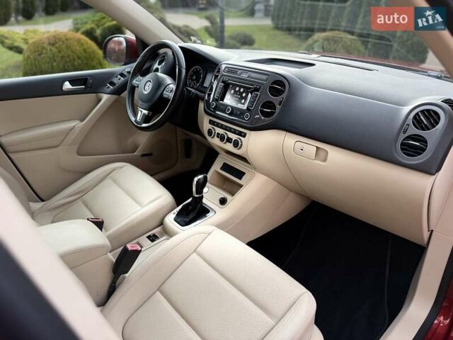 Красный Фольксваген Тигуан, объемом двигателя 1.98 л и пробегом 181 тыс. км за 13499 $, фото 71 на Automoto.ua