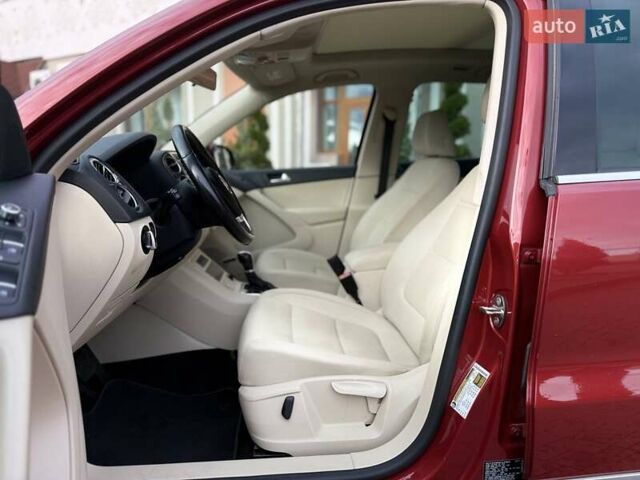 Красный Фольксваген Тигуан, объемом двигателя 1.98 л и пробегом 181 тыс. км за 13499 $, фото 42 на Automoto.ua