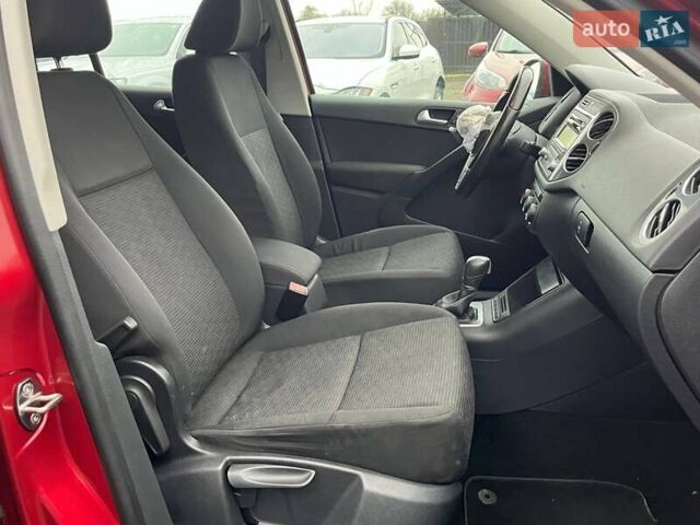 Червоний Фольксваген Тігуан, об'ємом двигуна 2 л та пробігом 142 тис. км за 7900 $, фото 18 на Automoto.ua