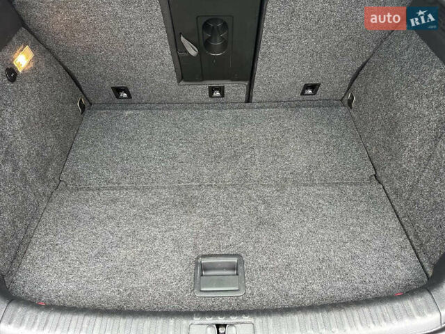 Червоний Фольксваген Тігуан, об'ємом двигуна 2 л та пробігом 140 тис. км за 11100 $, фото 40 на Automoto.ua