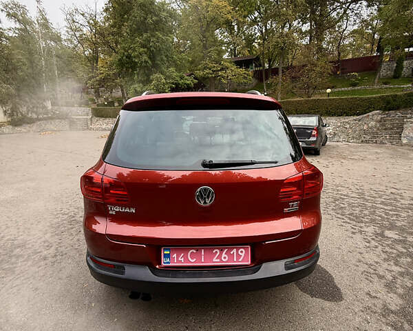 Красный Фольксваген Тигуан, объемом двигателя 2 л и пробегом 162 тыс. км за 14700 $, фото 8 на Automoto.ua
