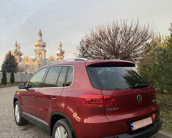 Красный Фольксваген Тигуан, объемом двигателя 0 л и пробегом 211 тыс. км за 13000 $, фото 5 на Automoto.ua
